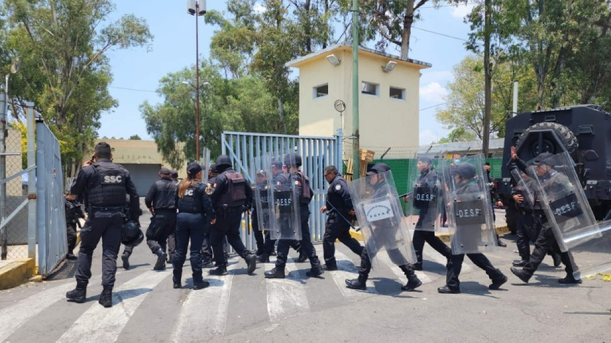 Reportan riña dentro de reclusorio Oriente en CDMX 