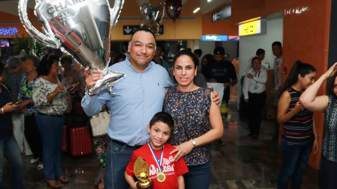 Autoridades de Madero reconocen triunfo de estudiantes en concurso mundial