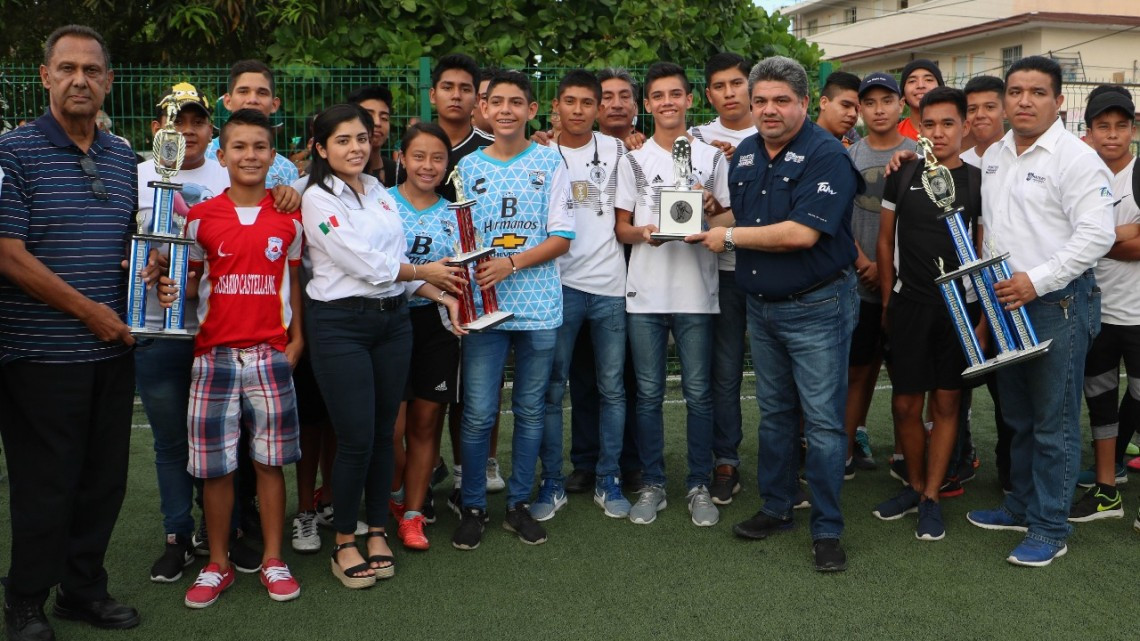 Impulsan el fortalecimiento del tejido social deportistas y autoridades de Madero