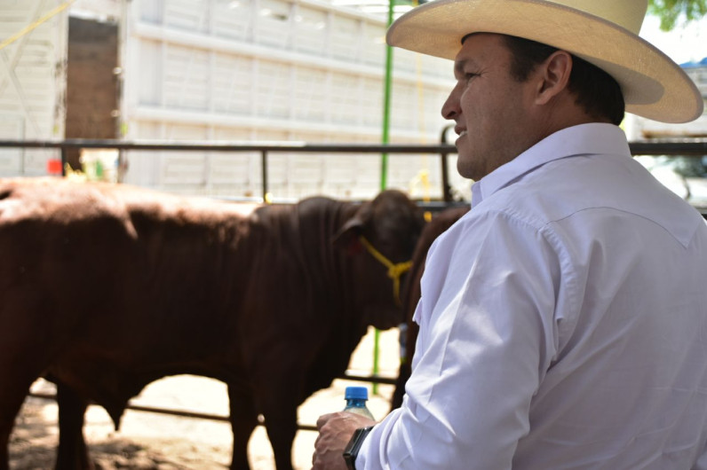 Gobierno del Estado lleva por primera vez Mejoramiento Genético a Cruillas