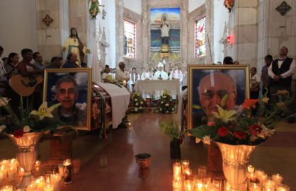 Exige AMLO “explicación a fondo” por asesinato de sacerdotes jesuitas