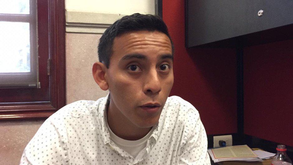 En Infonavit usaban cancha de basquetbol como estacionamiento 