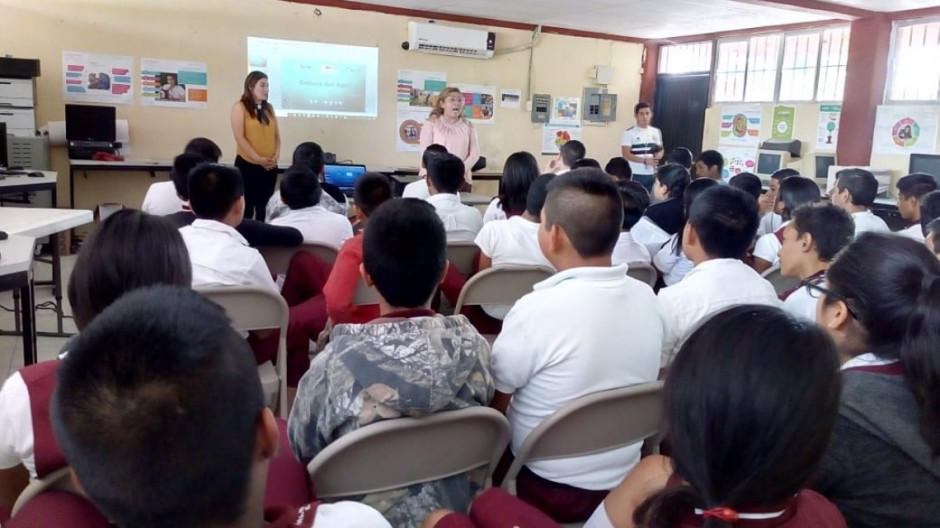 Dictan conferencia de Cultura del Agua en la secundaría número 73