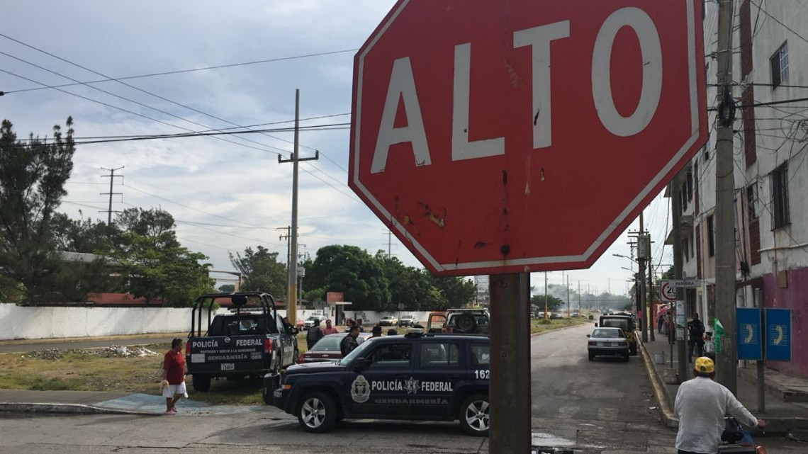 Patrulla de la Gendarmería ocasiona aparatoso choque 