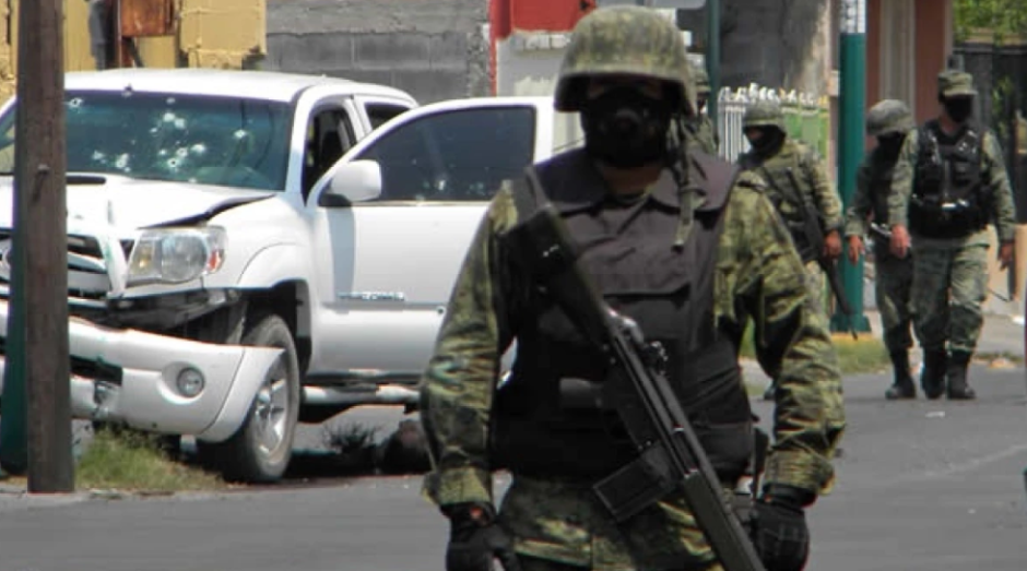 Afirma AMLO que volverá a presentar iniciativa sobre Fuerzas Armadas hasta que se aprueben