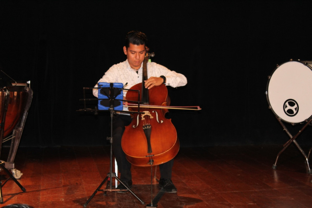 Realiza SET audición a maestros de música y canto