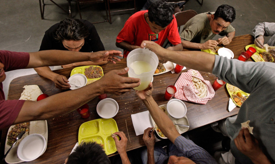 Episcopado pone a disposición de migrantes 63 centros de apoyo