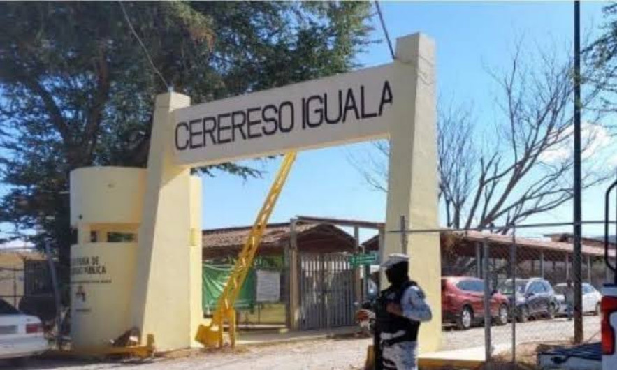 Siete heridos tras riña en penal de Iguala