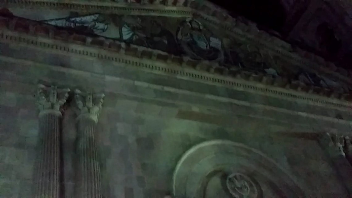 Caen fragmentos de fachada de la Catedral de Tampico