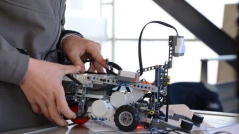 Abre TEC maestría en robótica