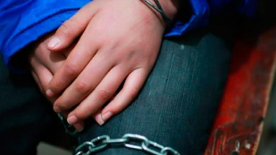 Dictan sentencia a menor de edad