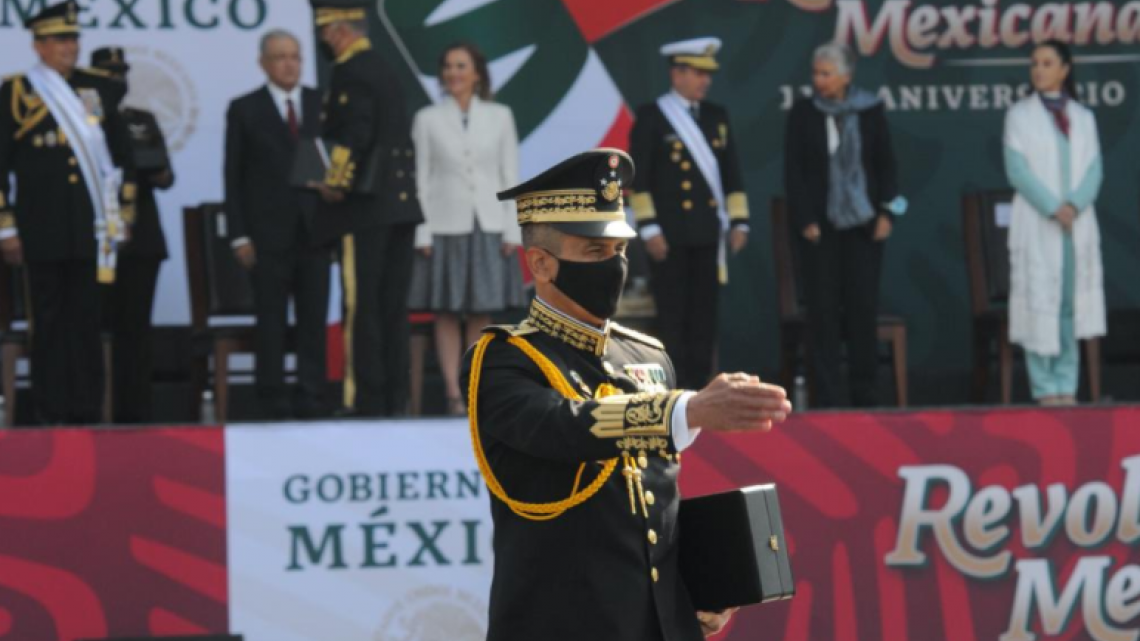 Así se vive el Desfile por el 111 Aniversario de la Revolución Mexicana encabezada por AMLO 