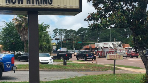 Atrincheran a un tirador en un departamento de Florida