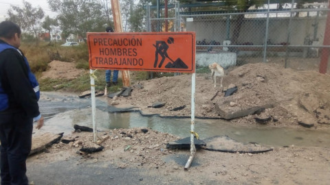 Labora COMAPA en reposición del servicio de agua en Vista Hermosa