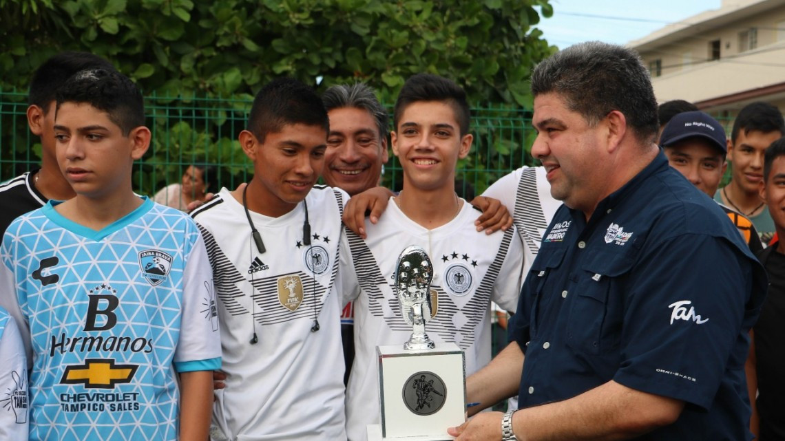 Impulsan el fortalecimiento del tejido social deportistas y autoridades de Madero