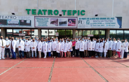 Médicos cubanos tendrán mismos sueldos que los mexicanos: AMLO 