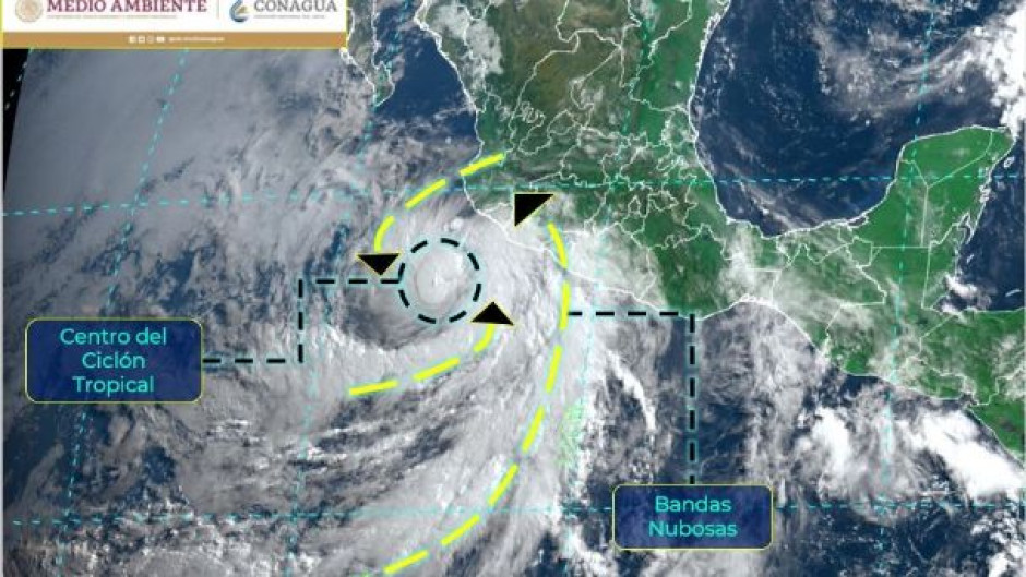 Huracán "Enrique" dejará fuertes lluvias sobre el pacífico 