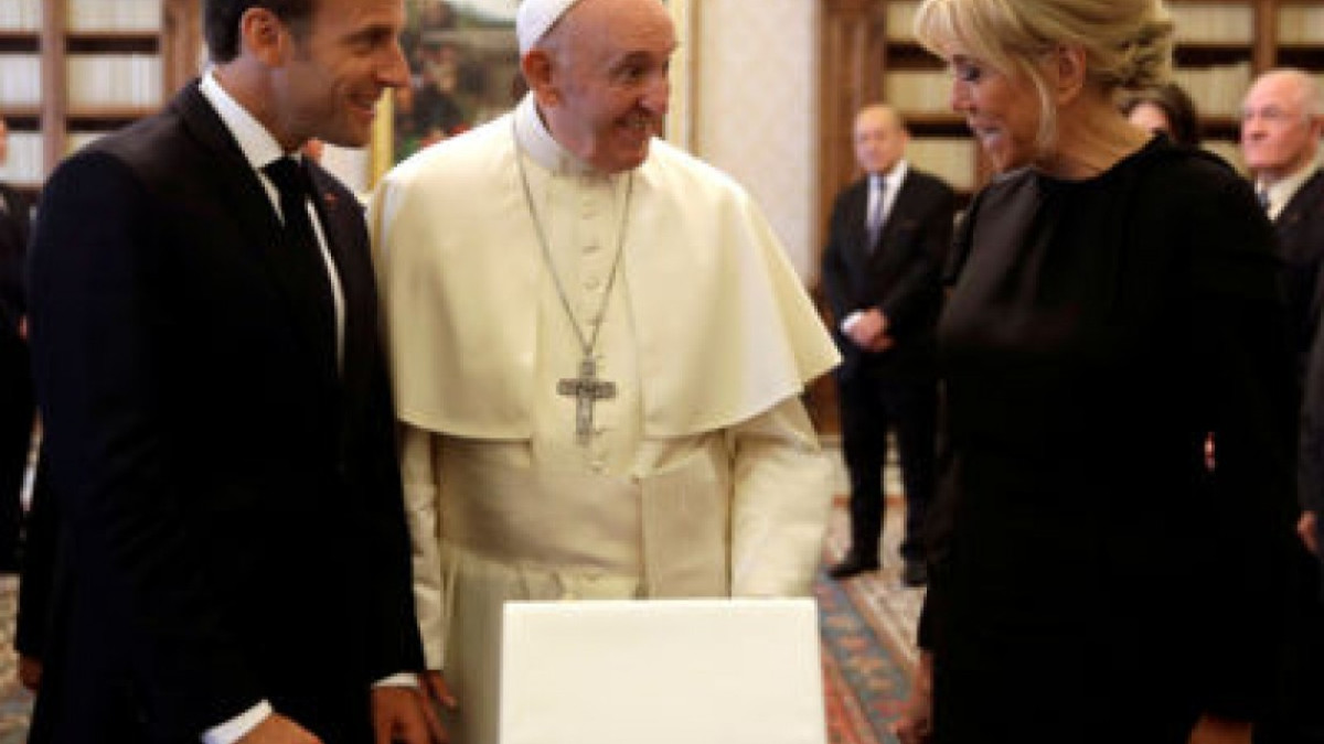 Papa Francisco y Macron se reúnen en el Vaticano