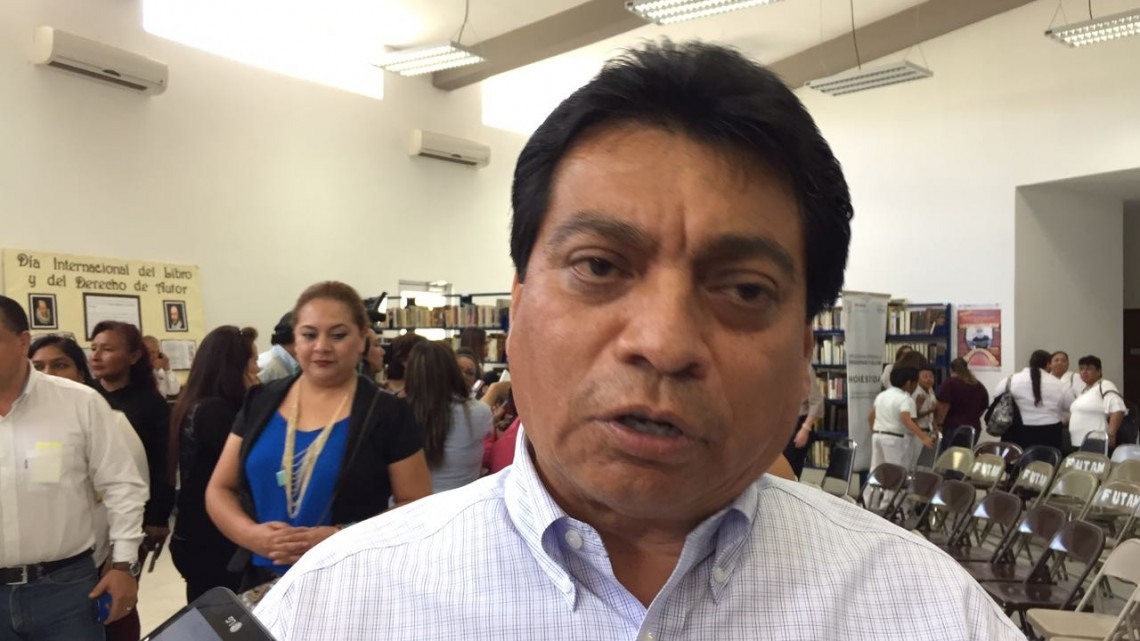 Realizan con éxito la entrega de tarjetas bancarias a estudiantes