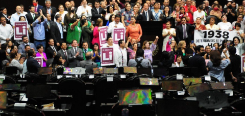 Celebra AMLO aprobación de las reformas a la Ley Minera