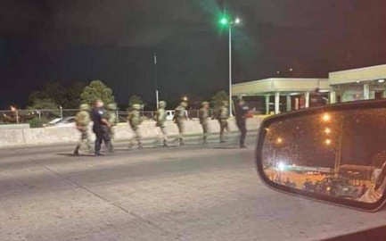 Detienen agentes de EU a siete militares mexicanos por cruzar frontera