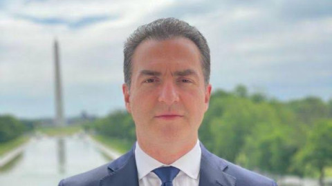 Adrián de la Garza denuncia a AMLO ante la CNDH por intromisión electoral