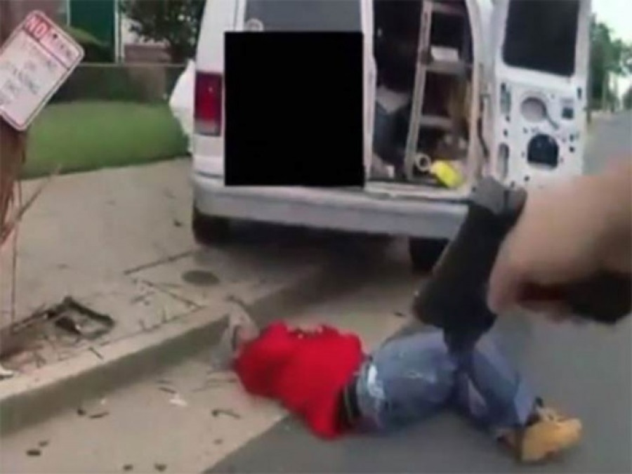 Policía es apuñalado por hombre afroamericano