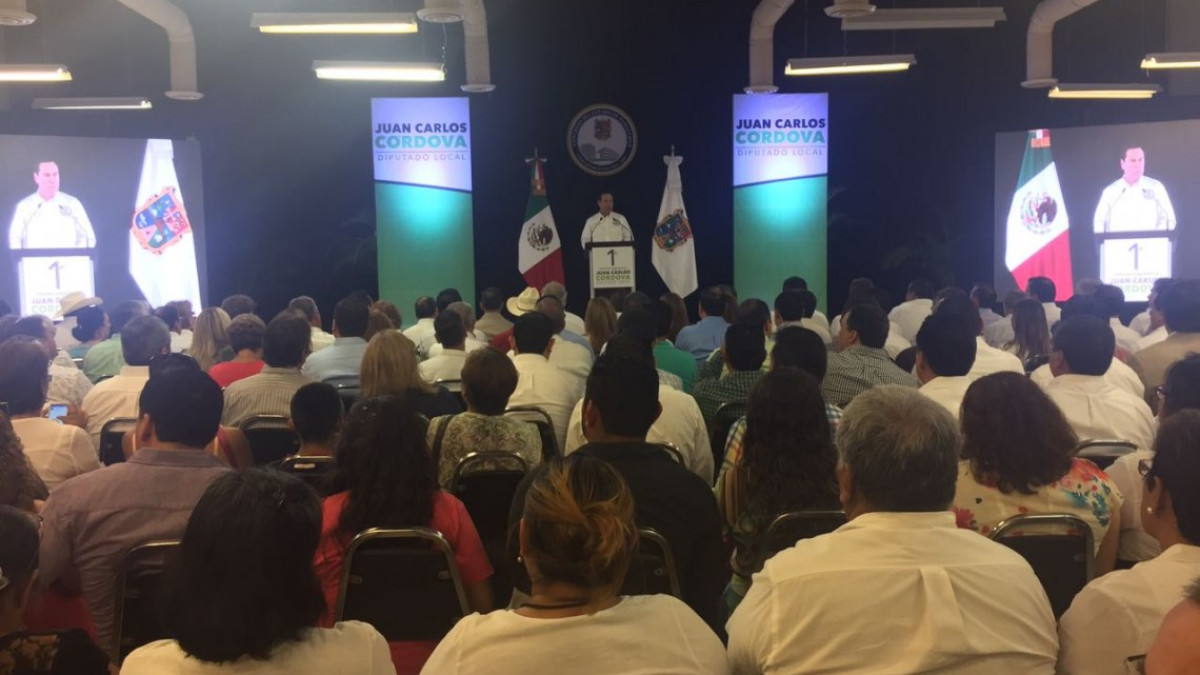 Juan Carlos Córdova rinde su primer informe de labores legislativas