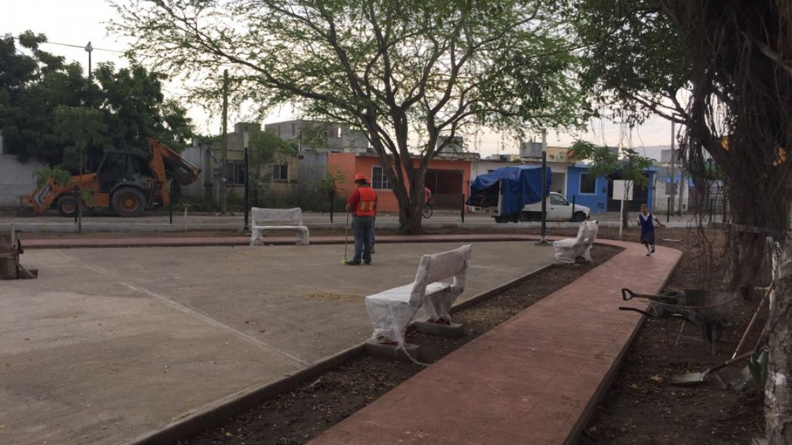 Se mejoran áreas de esparcimiento para fortalecer el tejido social.