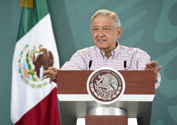 "No habrá limite presupuestal", promete AMLO ayudar a damnificados de Veracruz 