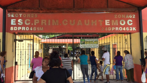 En riesgo alumnos de primaria por barda a punto de colapsar