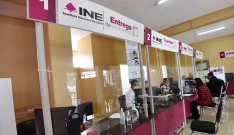 INE reparte 5 mil 821 mdp a partidos políticos, mayoría va para Morena