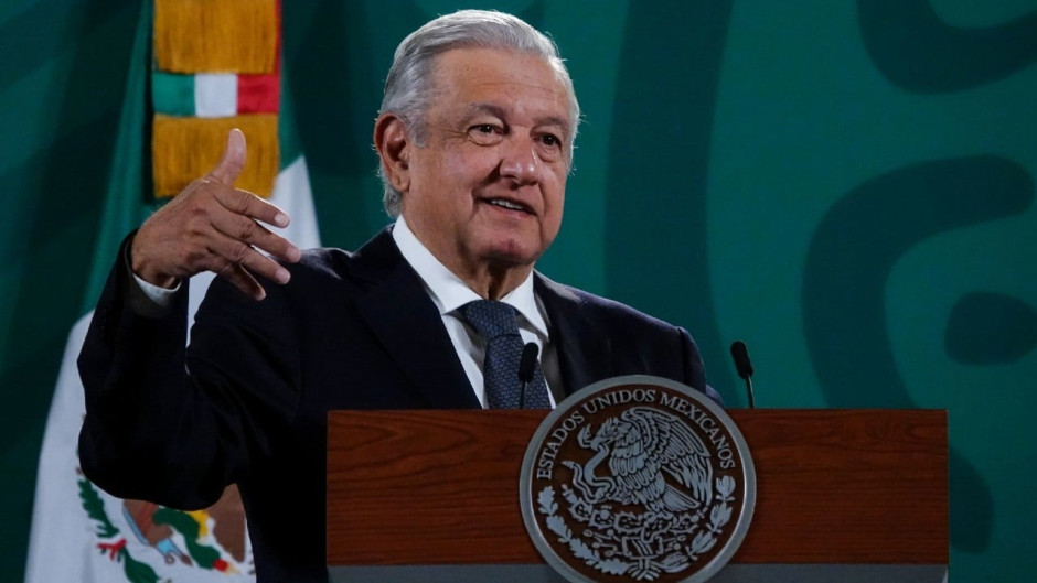 Renovación total en el INE y TEPJF, afirma AMLO 