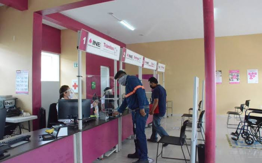 INE aprueba ajustes para continuar revocación de mandato