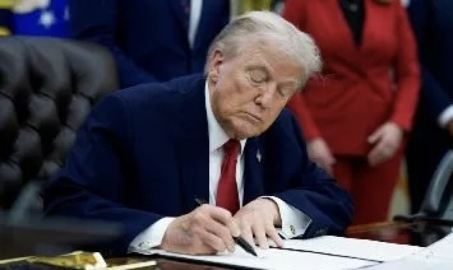 Trump endurece su política hacia Cuba y anuncia aranceles a proveedores de petróleo