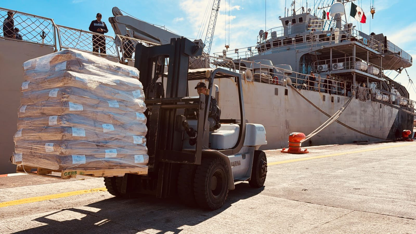 México envía más de 800 toneladas de ayuda humanitaria a Cuba