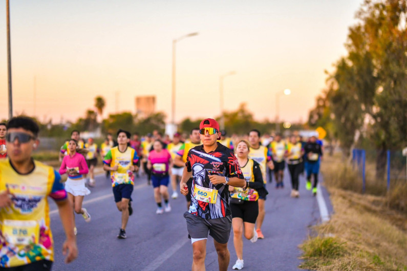 Más de Mil 500 atletas corren con el Alcalde de Reynosa a favor de los niños con cáncer