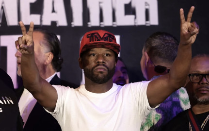 Floyd Mayweather anuncia su regreso al boxeo profesional tras retirarse invicto