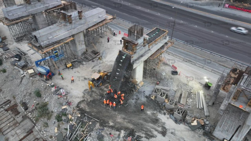 Colapsa estructura de la Línea 4 del Metro en Monterrey; cuatro trabajadores lesionados