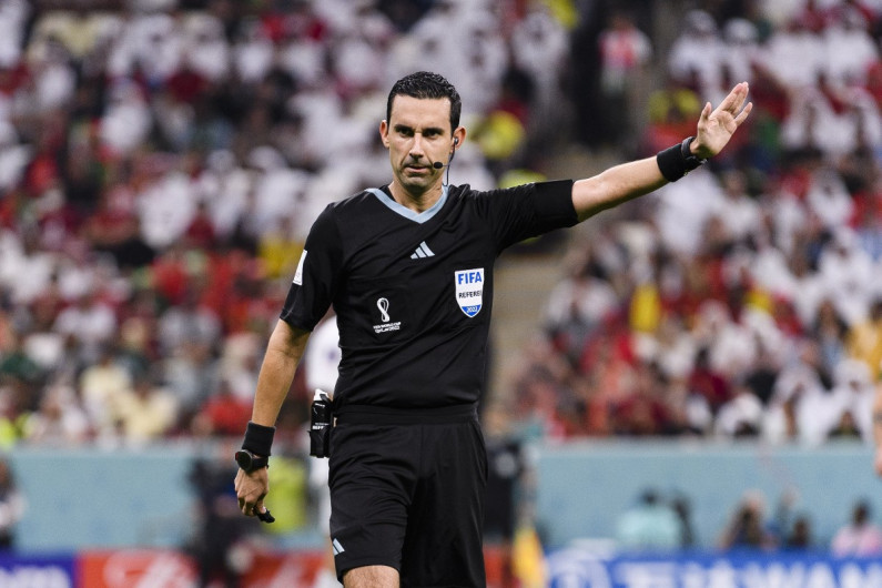 César Ramos, varado en Qatar por conflicto en Medio Oriente; el arbitraje mexicano, atento a su regreso