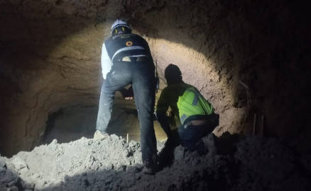 Rescatan con vida al primer trabajador de la Mina Santa Fe en Sinaloa