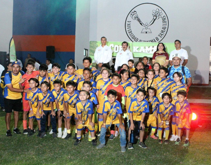 Con gran éxito inaugura Dámaso Anaya el estatal de la Copa Kama’s de fútbol