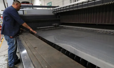 EU abre vía para reducir aranceles a acero y aluminio de México