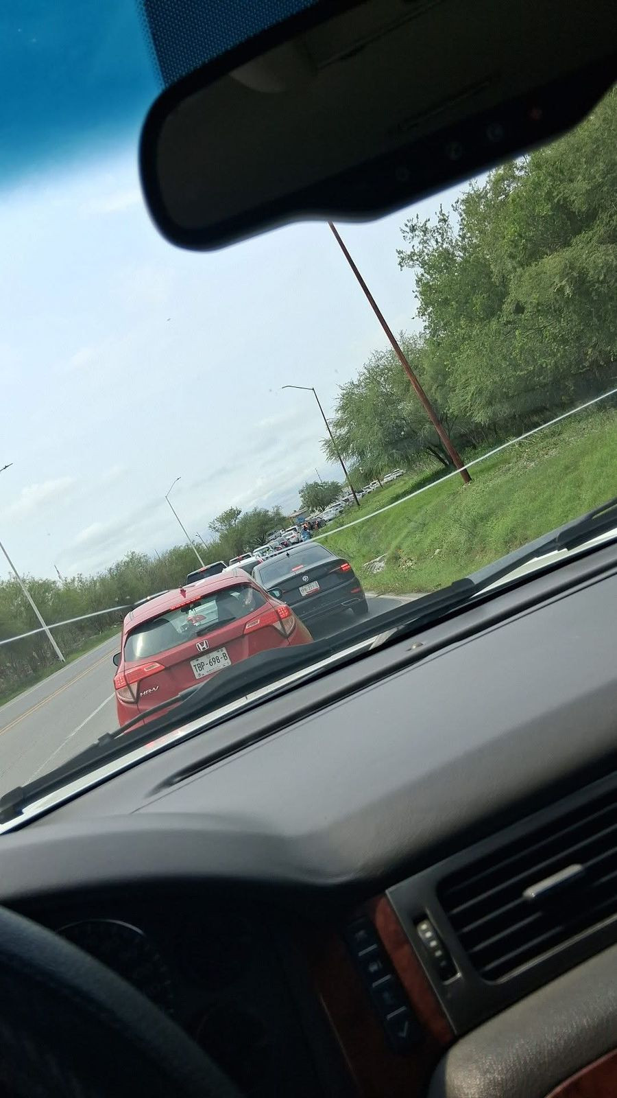 Saturación en puentes internacionales de Tamaulipas por fin de semana largo