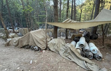 Encuentran cerca de dos mil litros de metanfetamina y precursores químicos sólidos y líquidos en narcolaboratorio de Chihuahua