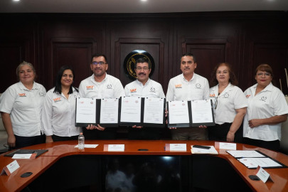 La UAT y el SUTUAT firman convenio de revisión salarial 2026