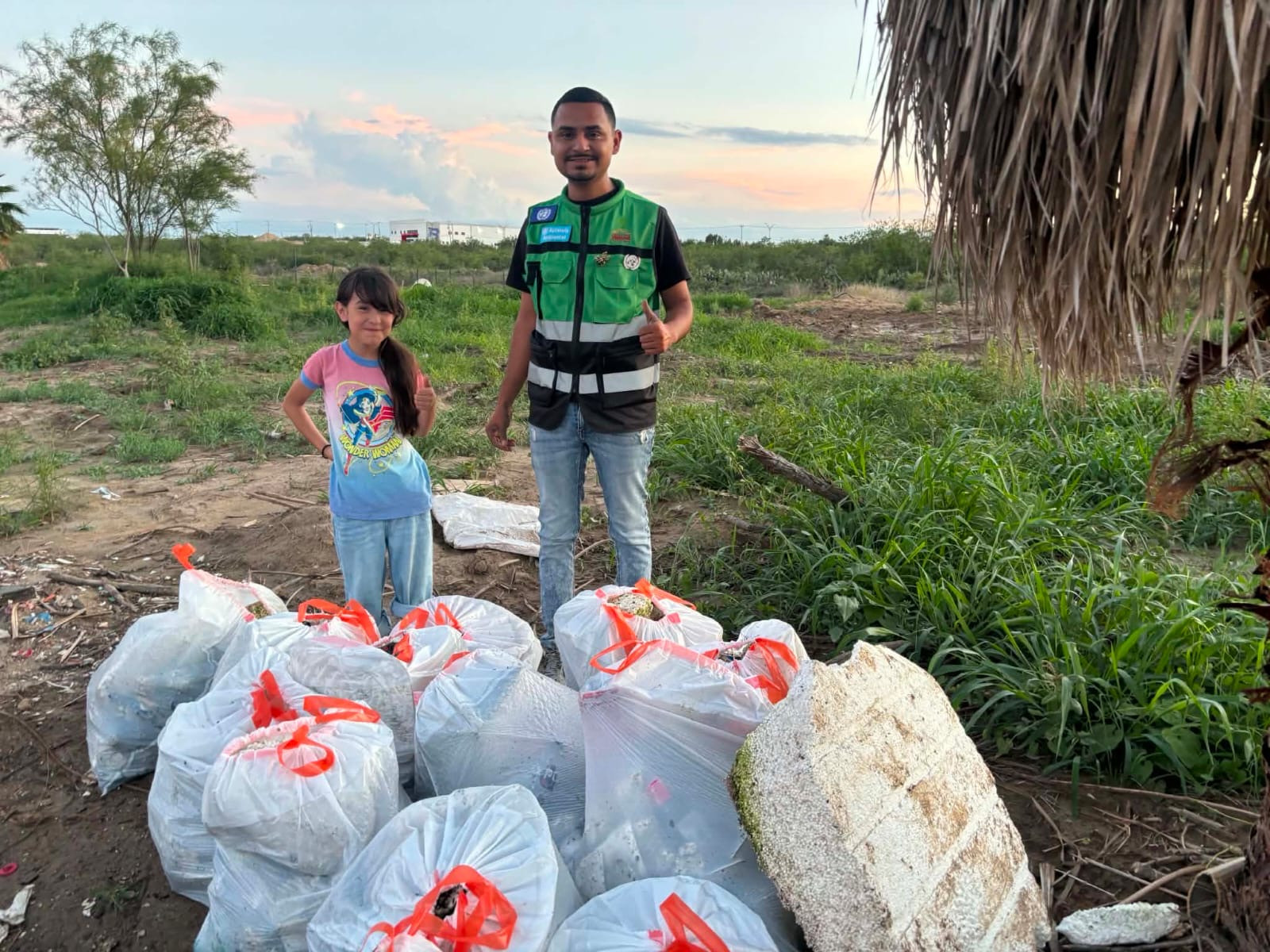 Jóvenes ambientalistas limpian el arroyo El Coyote; han retirado más de 300 kilos de basura en mayo