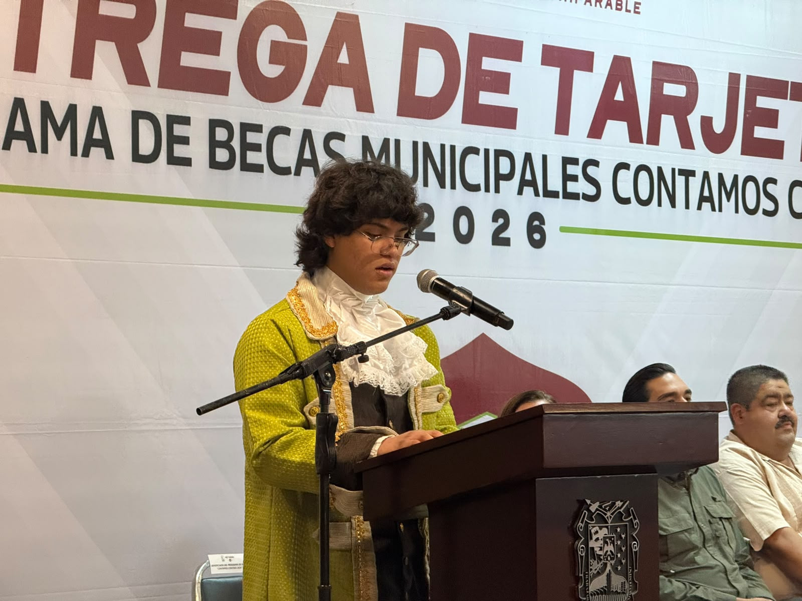 Entregan becas “Contamos Contigo” 2026 para impulsar el talento artístico