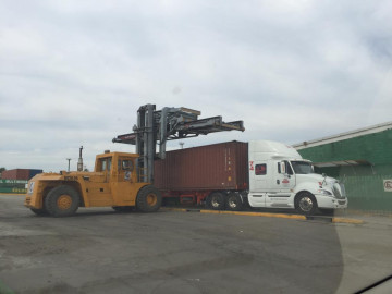 Proponen carrera técnica para operadores de tractocamiones