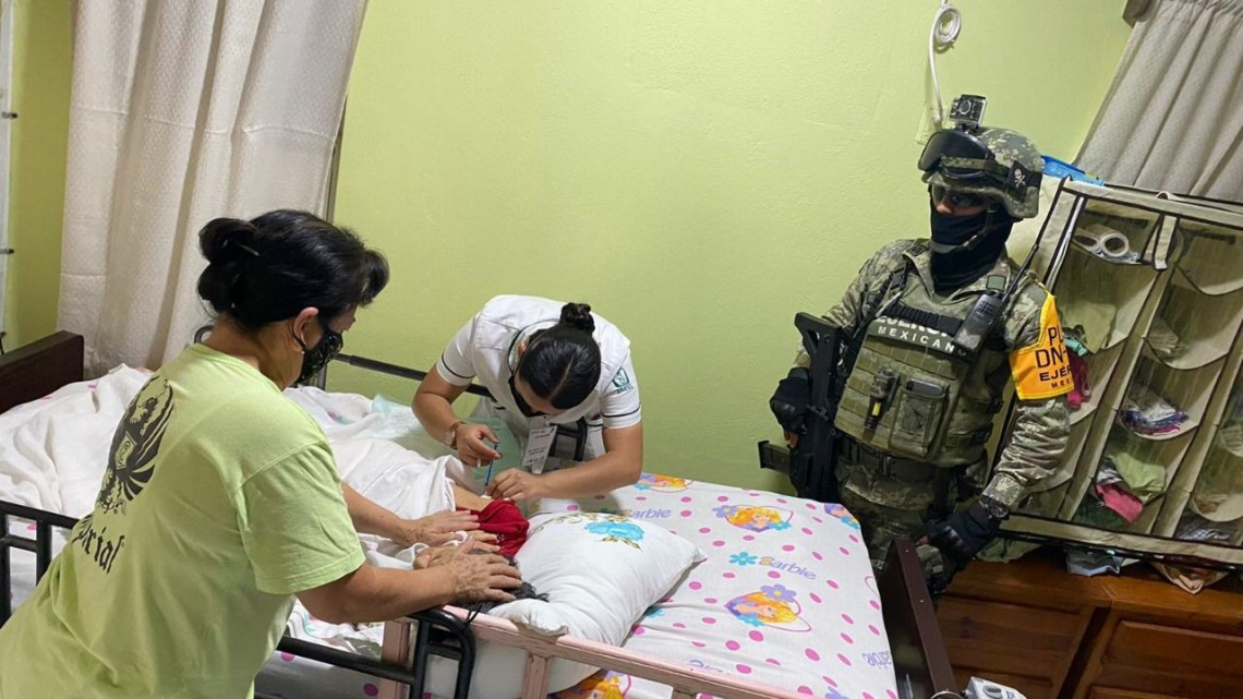 Brigadas Correcaminos vacunan contra el COVID-19 a más de 500 personas en su domicilio 